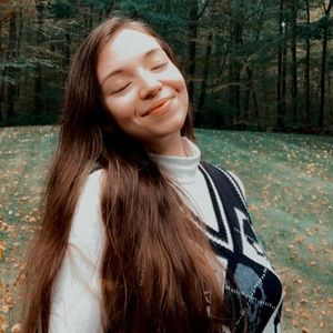 Meet your Posher, Julia